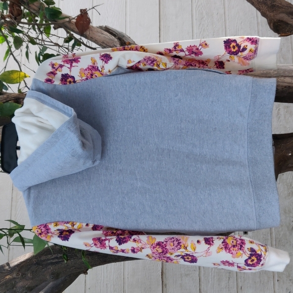 Lucky Brand girl sweater size L (14/16) color grey floral - Picture 8 of 9